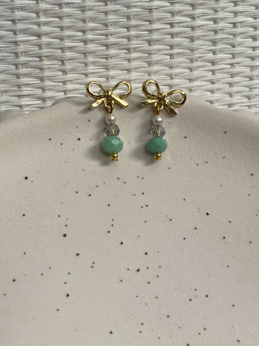 Green/Pearl Bow Earring