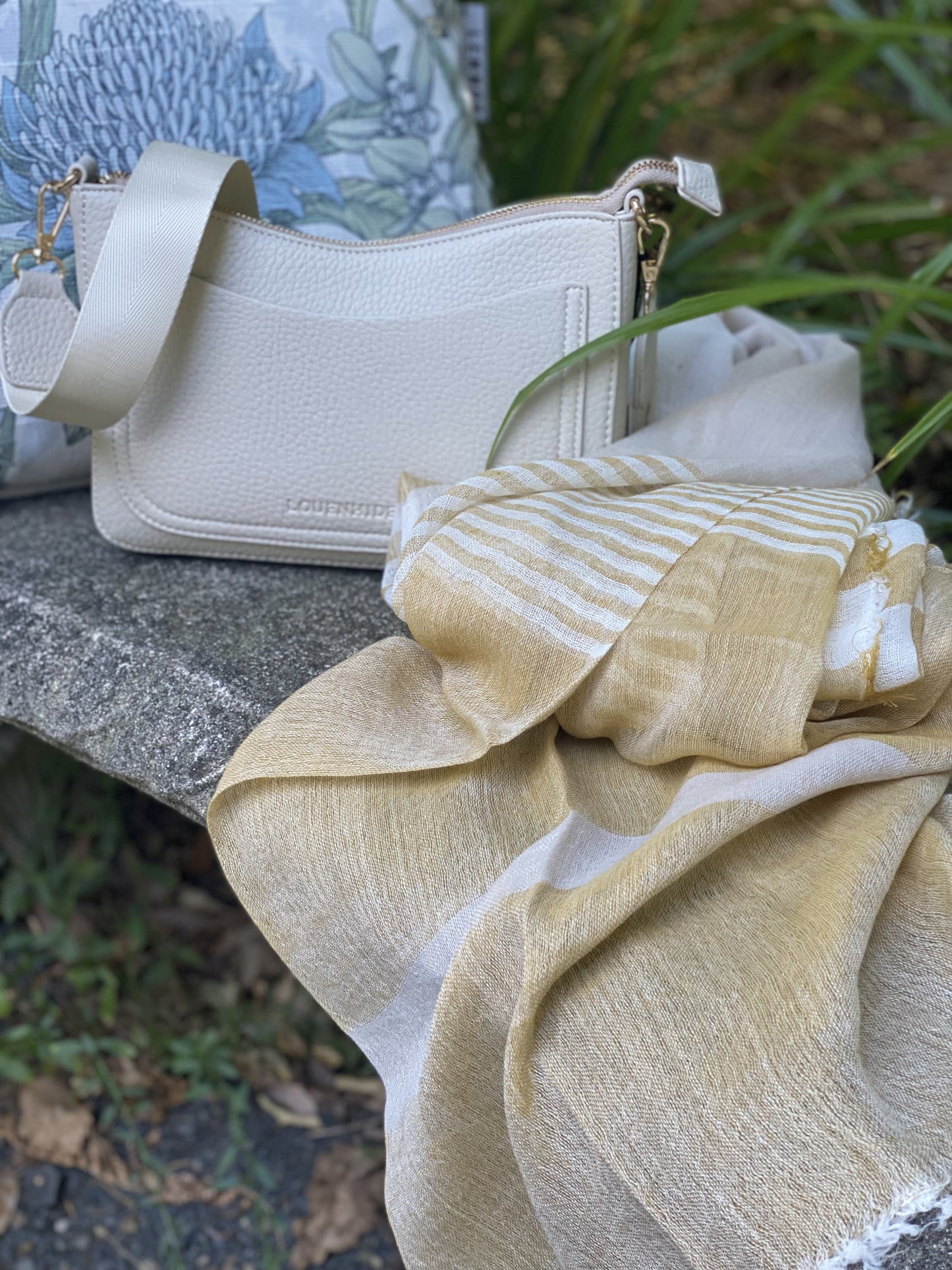 Zoe - Wool Blend Scarf - 2 colours