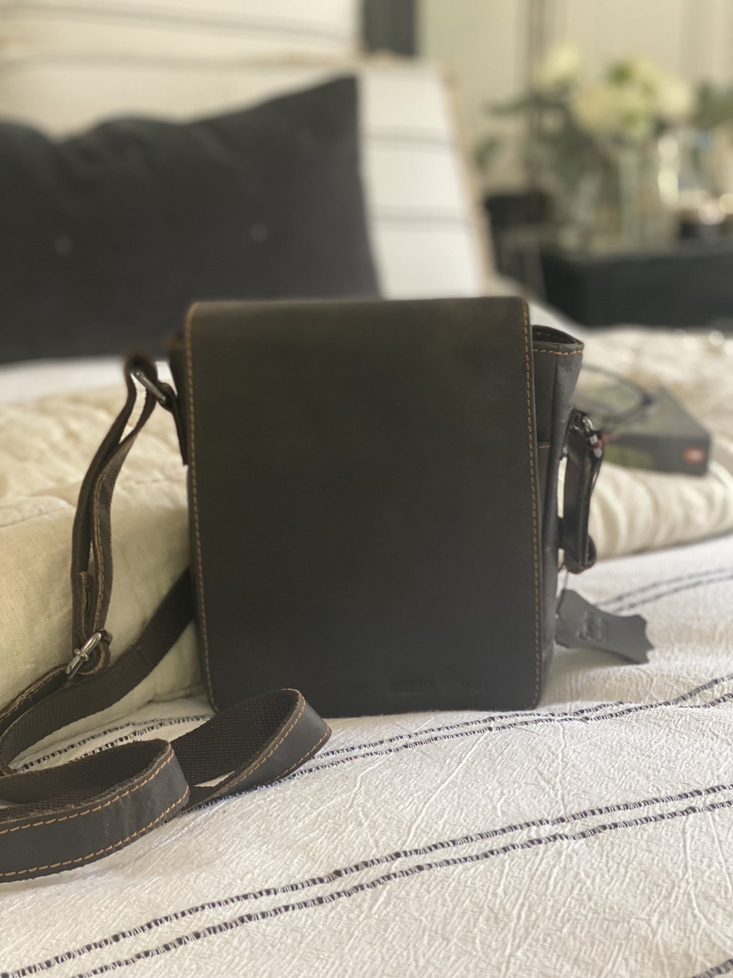 Luna Leather Shoulder Bag