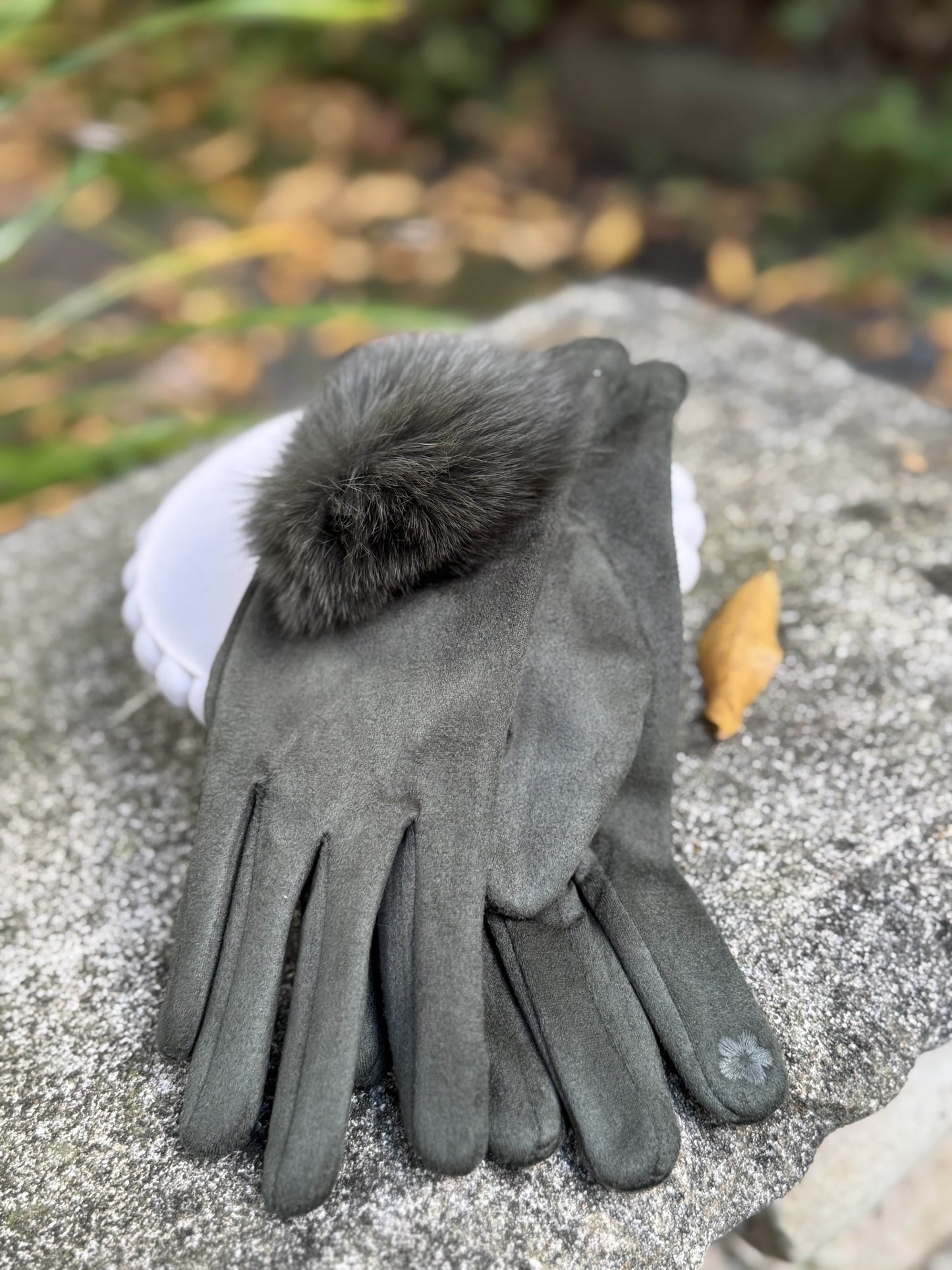 Julie - Pom Pom Gloves - 8 colours