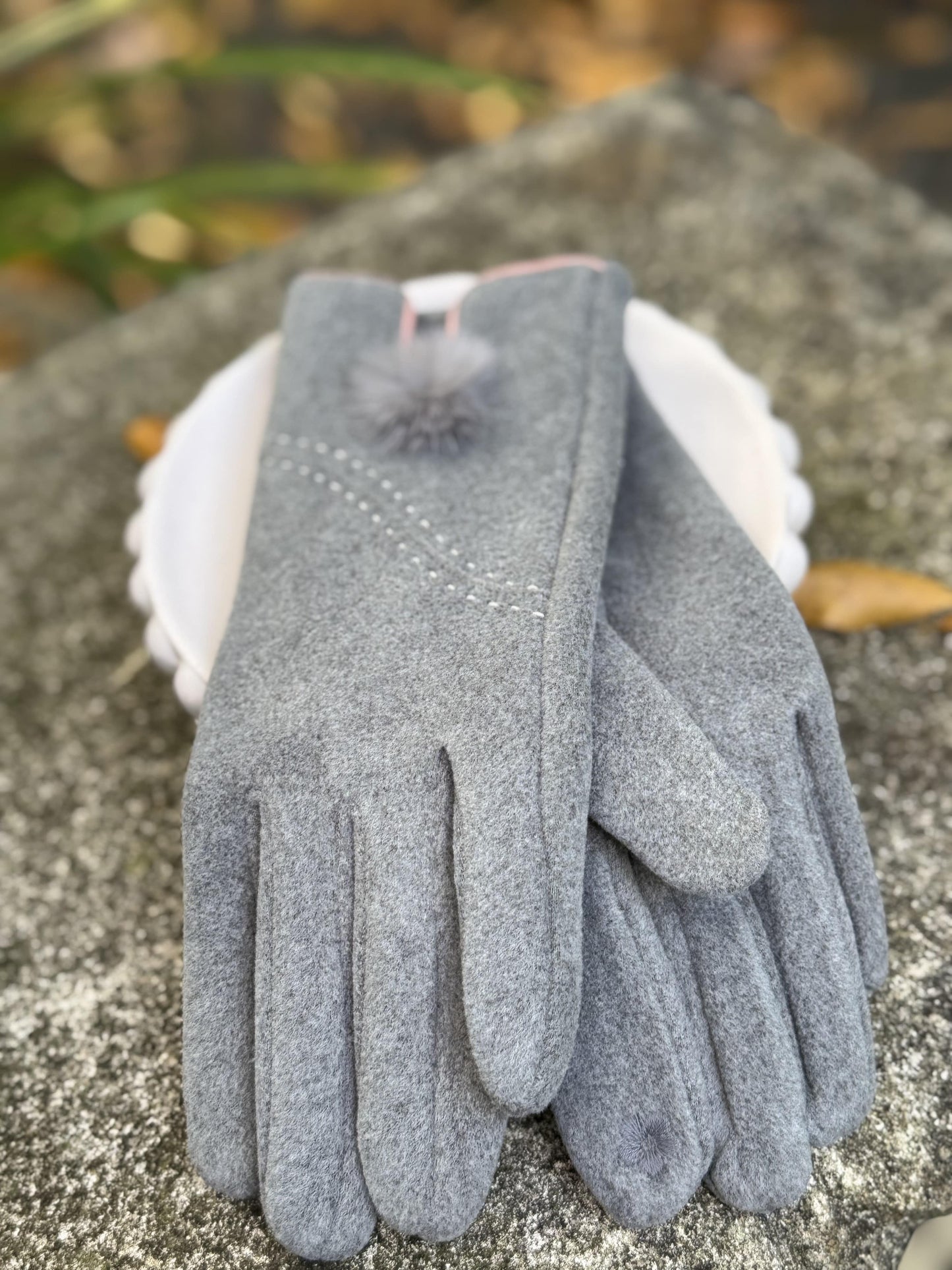 Lilly Small Pom Pom/Stitch Glove - 5 colours