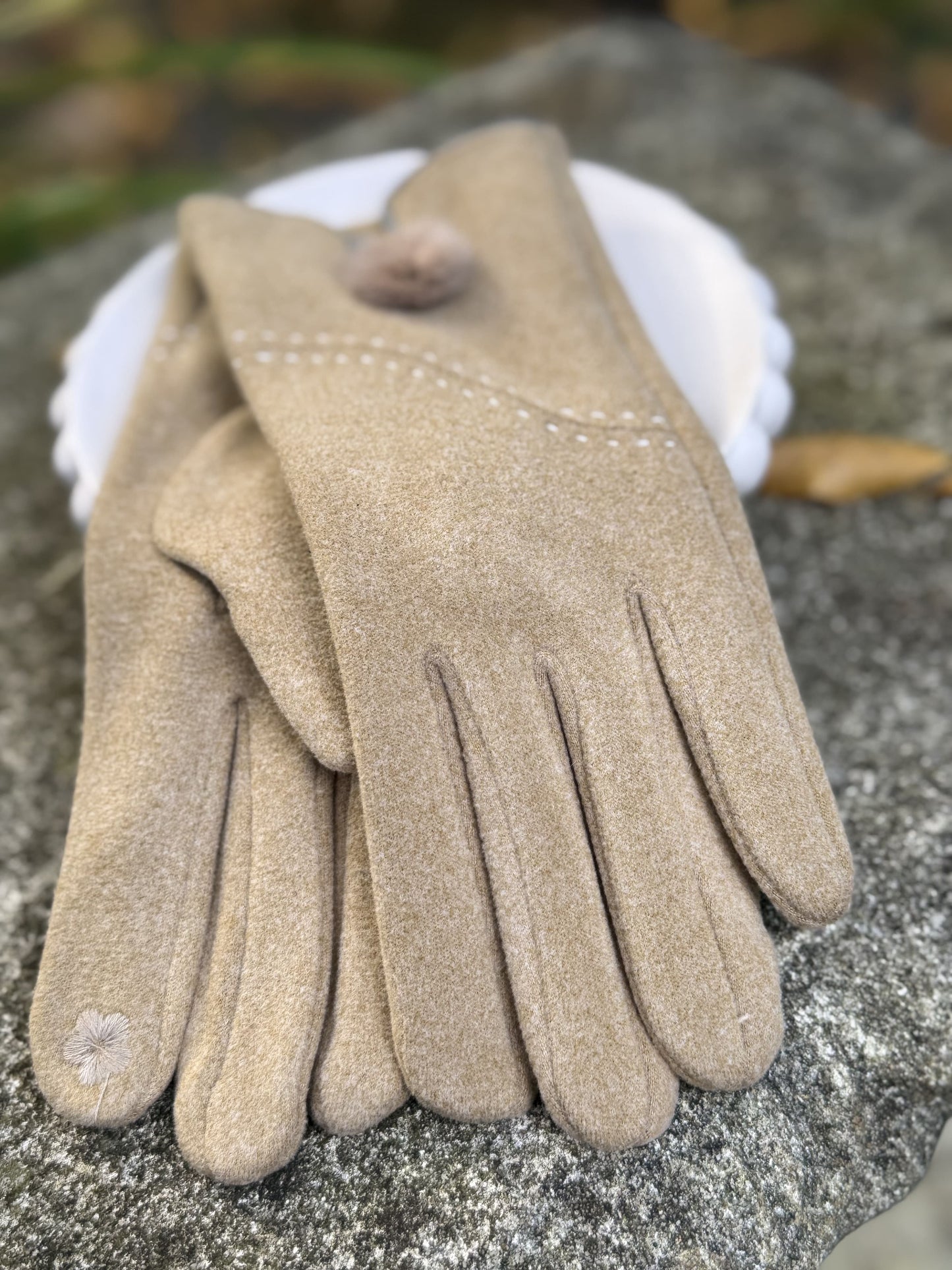 Lilly Small Pom Pom/Stitch Glove - 5 colours