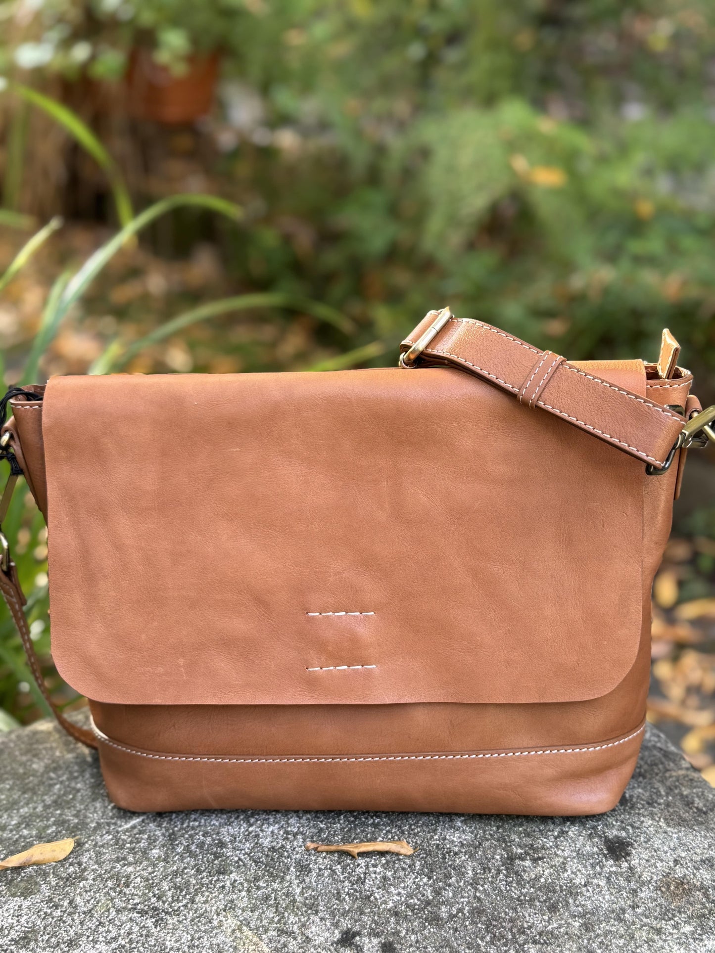 Lili Leather Saddle Bag