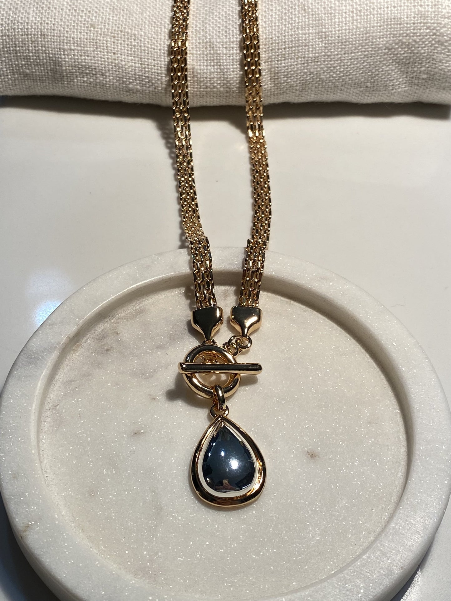 Tear Drop Necklace and Earrings