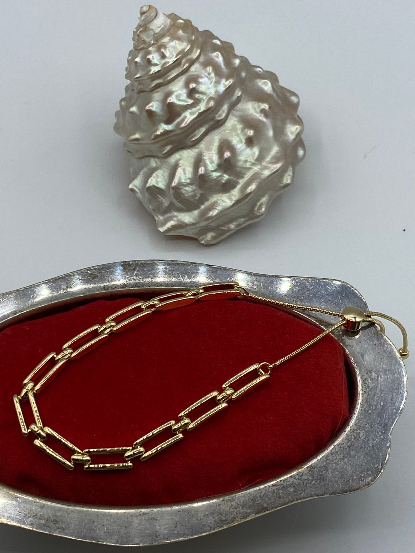 Gold linked Bracelet