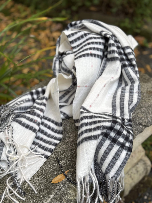 Charlie - Black/White Scarf