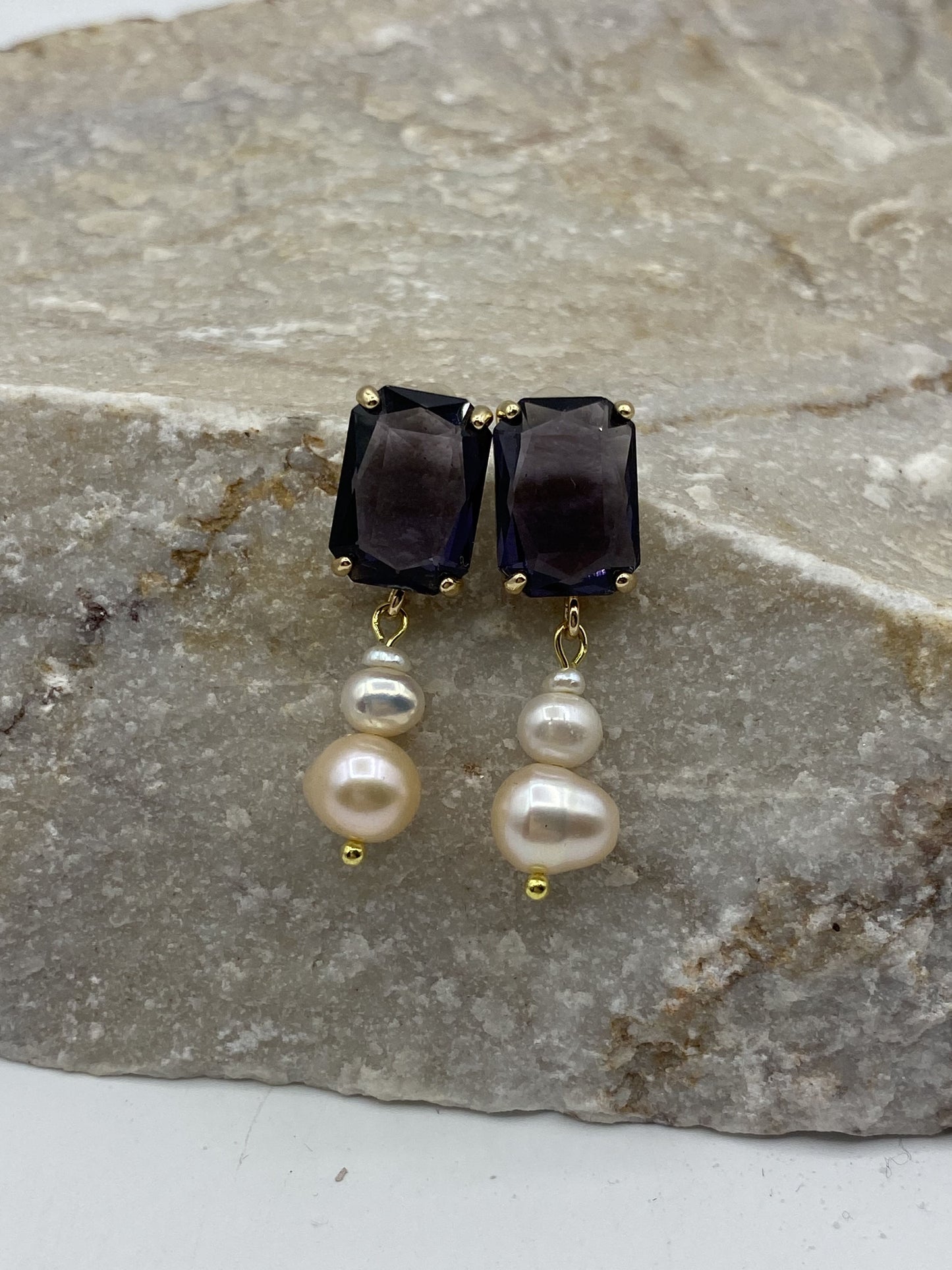 Dark Purple/Pearl Stud Earring