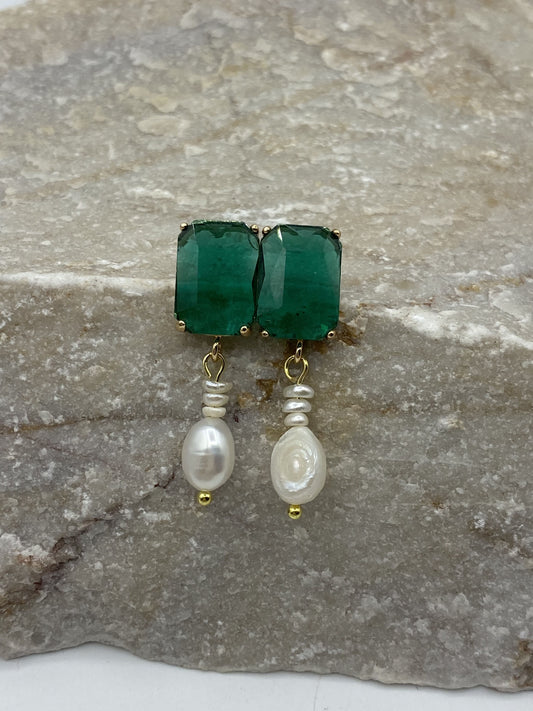 Emerald Green/Pearl Earrings